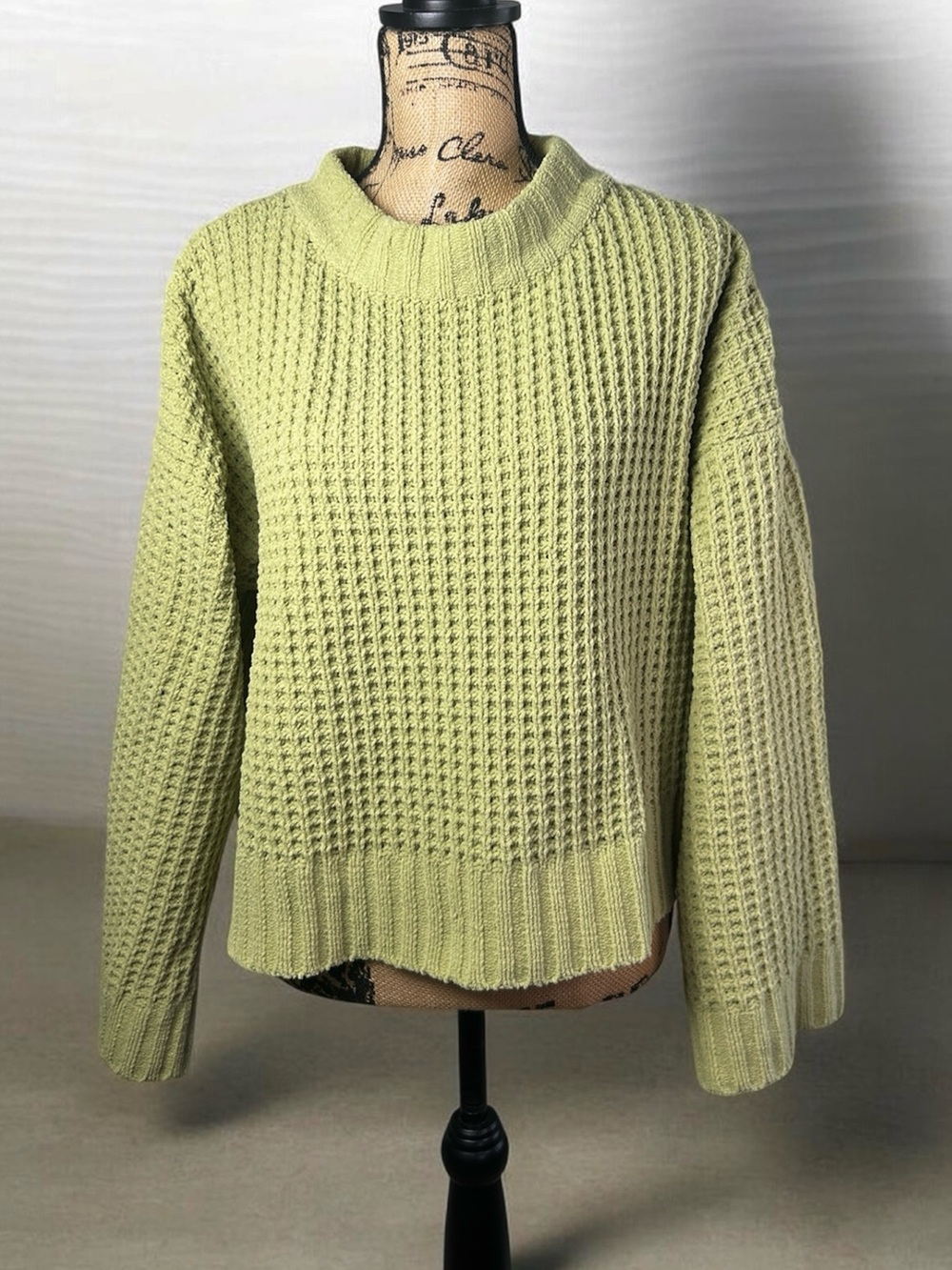 Buckle New In Light Waffle Knit Chenille Chunky Cropped Sweater